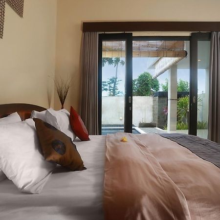 Palm Leaf Villa อูงาซัน ภายนอก รูปภาพ