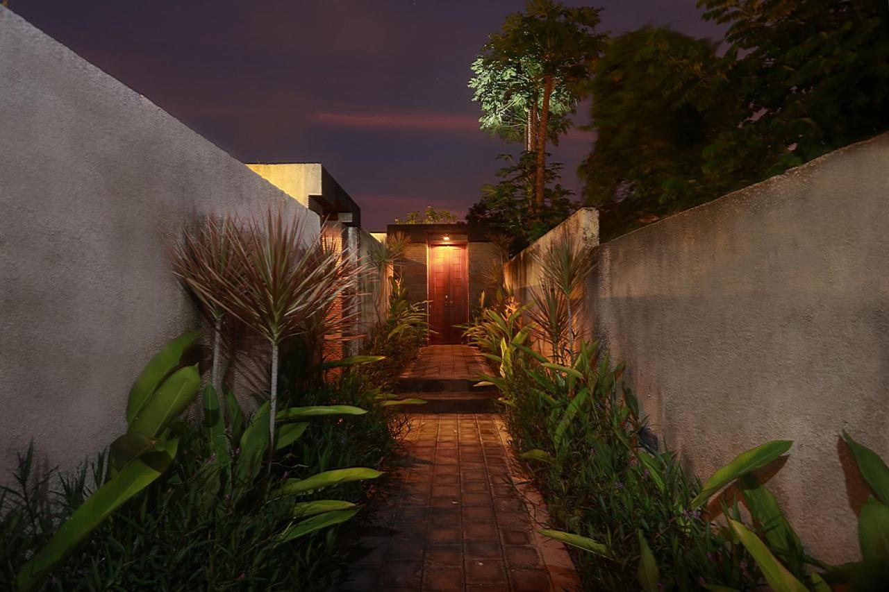 Palm Leaf Villa อูงาซัน ภายนอก รูปภาพ